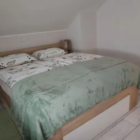 Veronika's House Je Prijeten, Miren Apartma V Naravi, Blizu Mesta