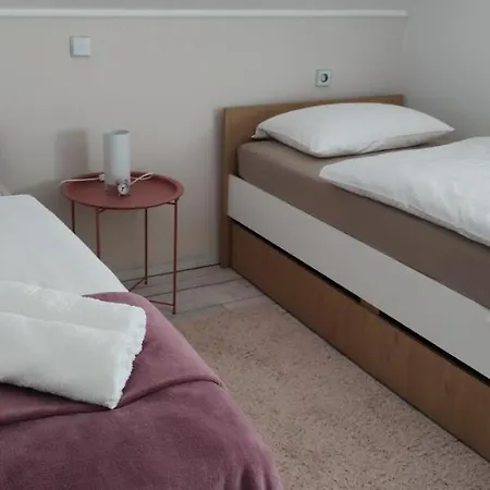 Veronika's House Je Prijeten, Miren Apartma V Naravi, Blizu Mesta Appartement *