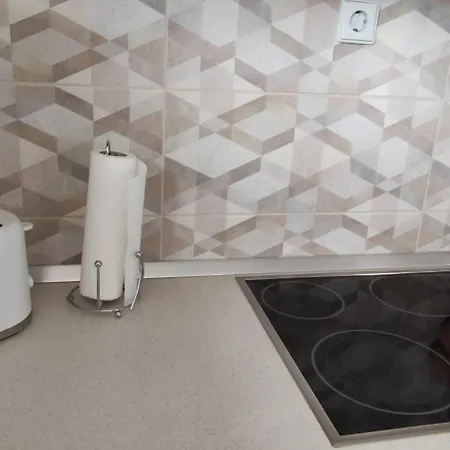 Veronika's House Je Prijeten, Miren Apartma V Naravi, Blizu Mesta