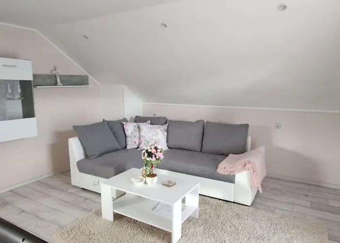 Veronika's House Je Prijeten, Miren Apartma V Naravi, Blizu Mesta Celje