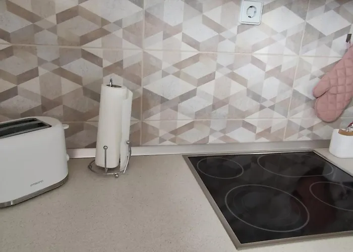 Veronika's House Je Prijeten, Miren Apartma V Naravi, Blizu Mesta